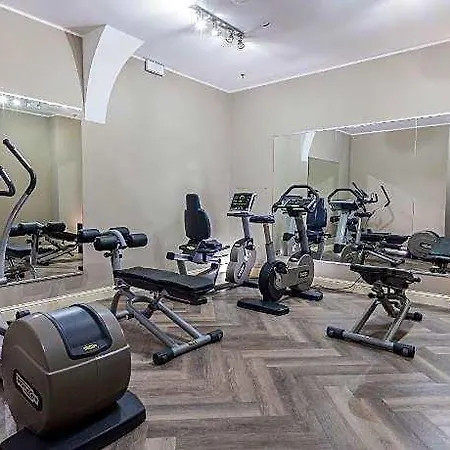Astoria Hotel 4*